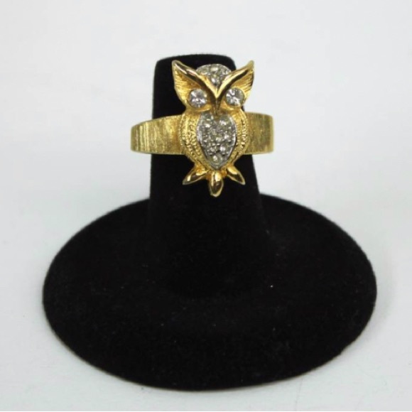 Owl Ring Gold Toned - Picture 4 of 5